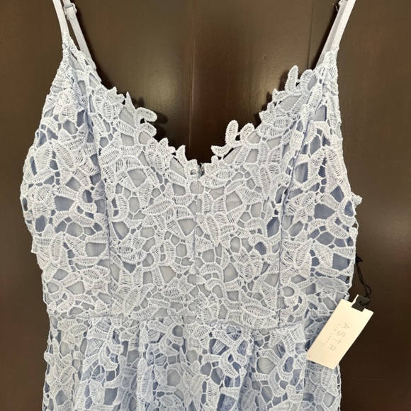 Astr the label blue sky lace dress - Picture 2 of 4